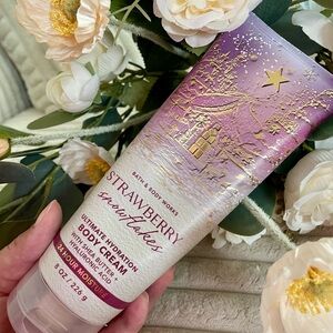 Bath & Body Works Strawberry Snowflakes Cream with Pink and Gold